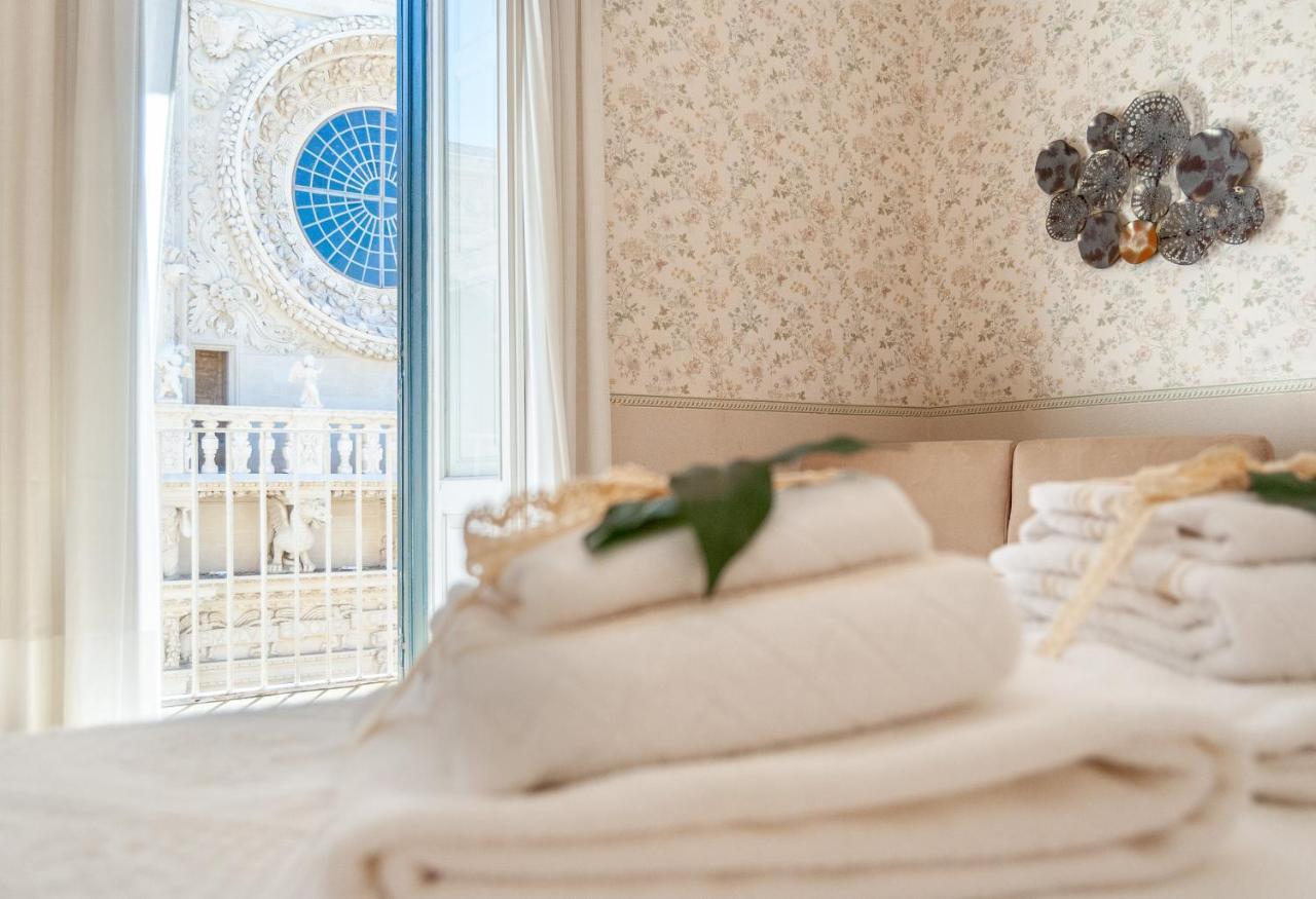 B&B Risveglio Col Rosone Lecce Bagian luar foto