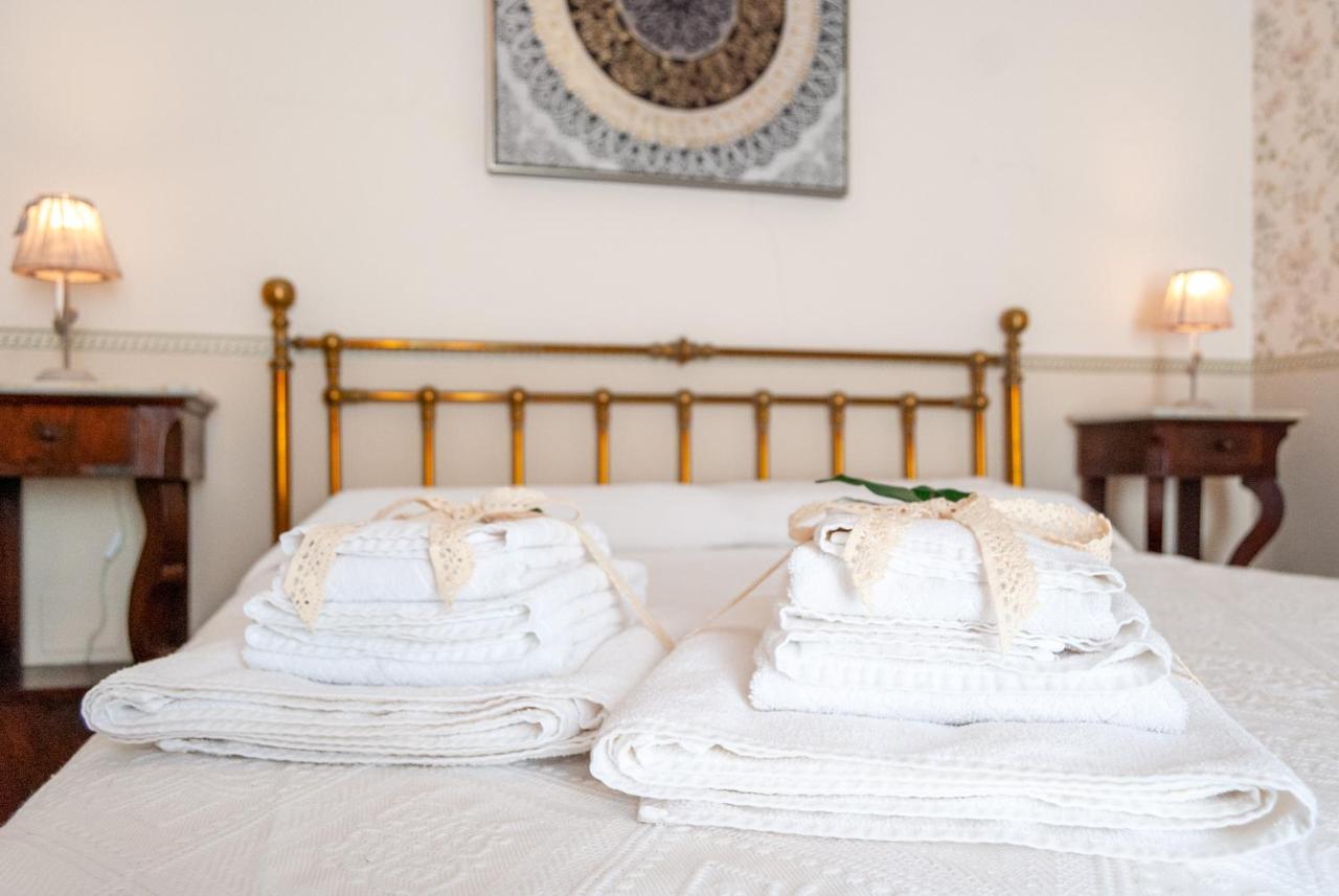 B&B Risveglio Col Rosone Lecce Bagian luar foto